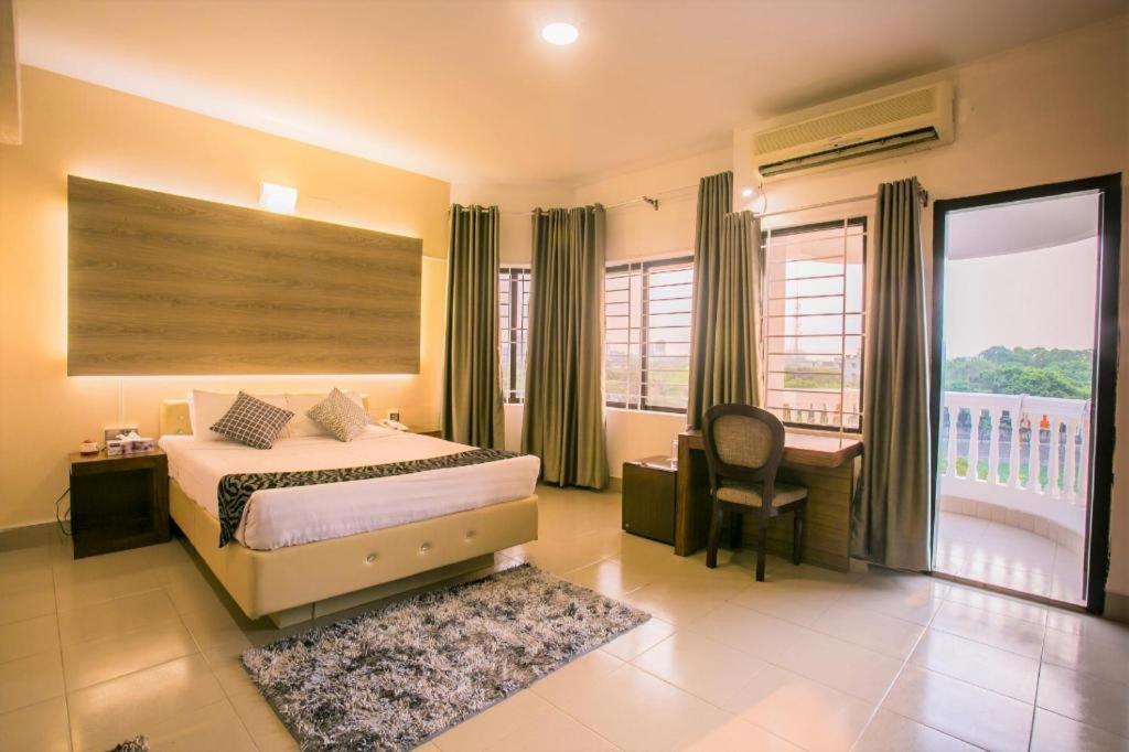Tropical Daisy Hotel Dhaka Ngoại thất bức ảnh