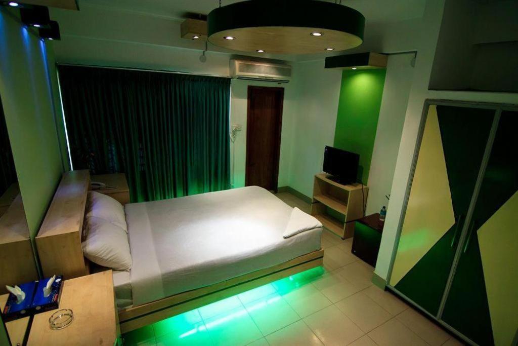 Tropical Daisy Hotel Dhaka Ngoại thất bức ảnh
