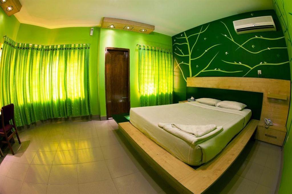 Tropical Daisy Hotel Dhaka Ngoại thất bức ảnh