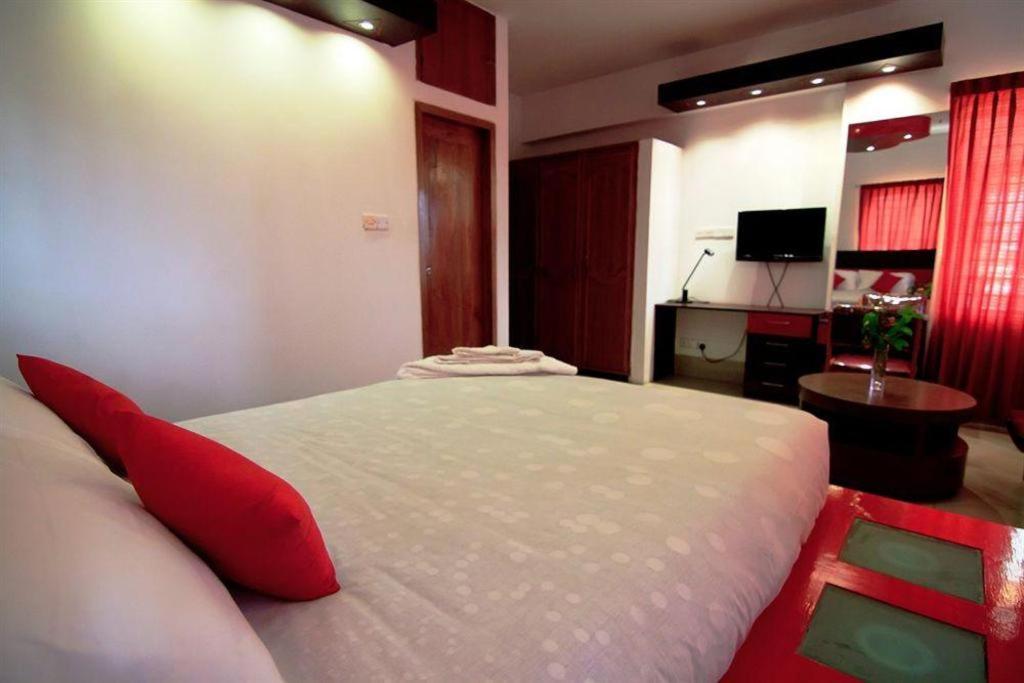Tropical Daisy Hotel Dhaka Ngoại thất bức ảnh