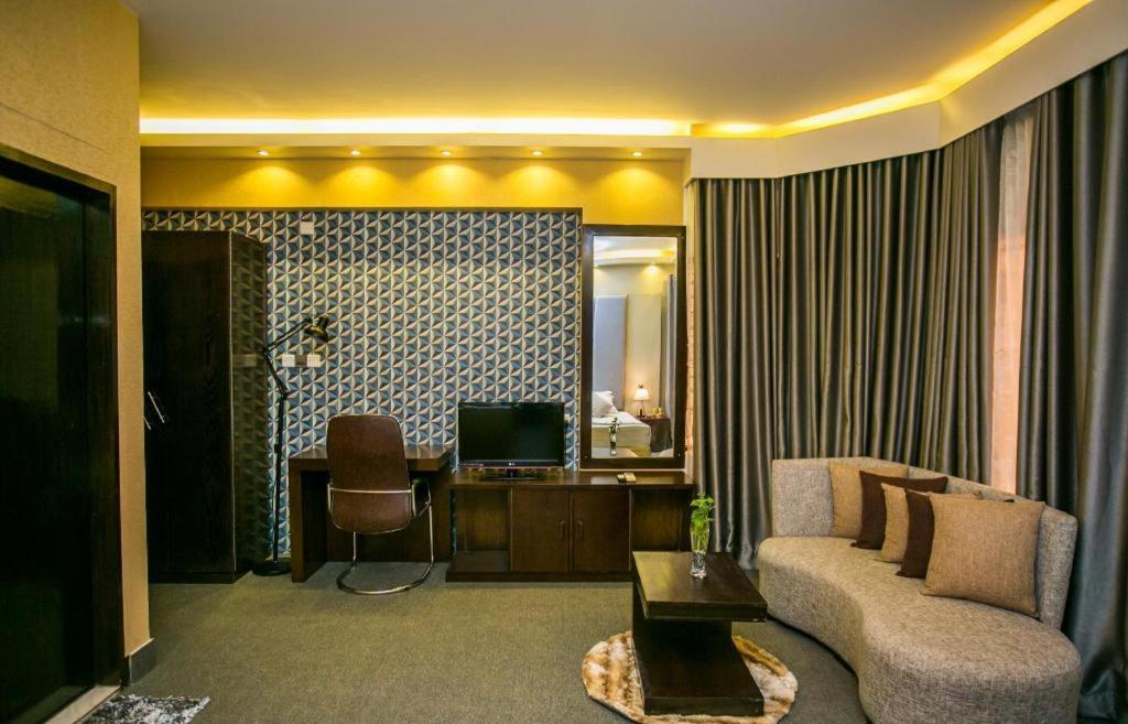 Tropical Daisy Hotel Dhaka Ngoại thất bức ảnh