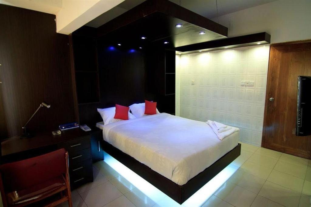 Tropical Daisy Hotel Dhaka Ngoại thất bức ảnh